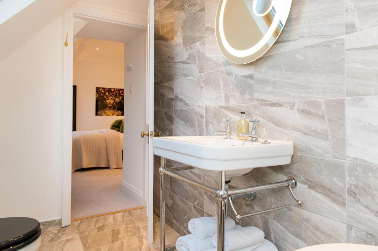 The Tower By Harrogate Serviced Apartments Buitenkant foto