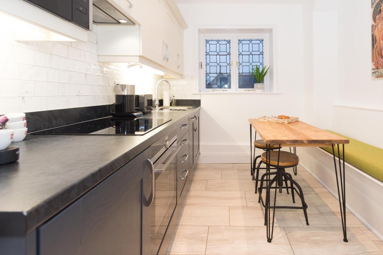 The Tower By Harrogate Serviced Apartments Buitenkant foto