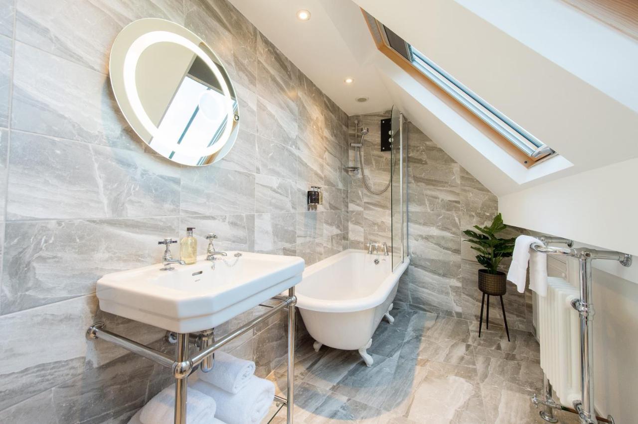 The Tower By Harrogate Serviced Apartments Buitenkant foto