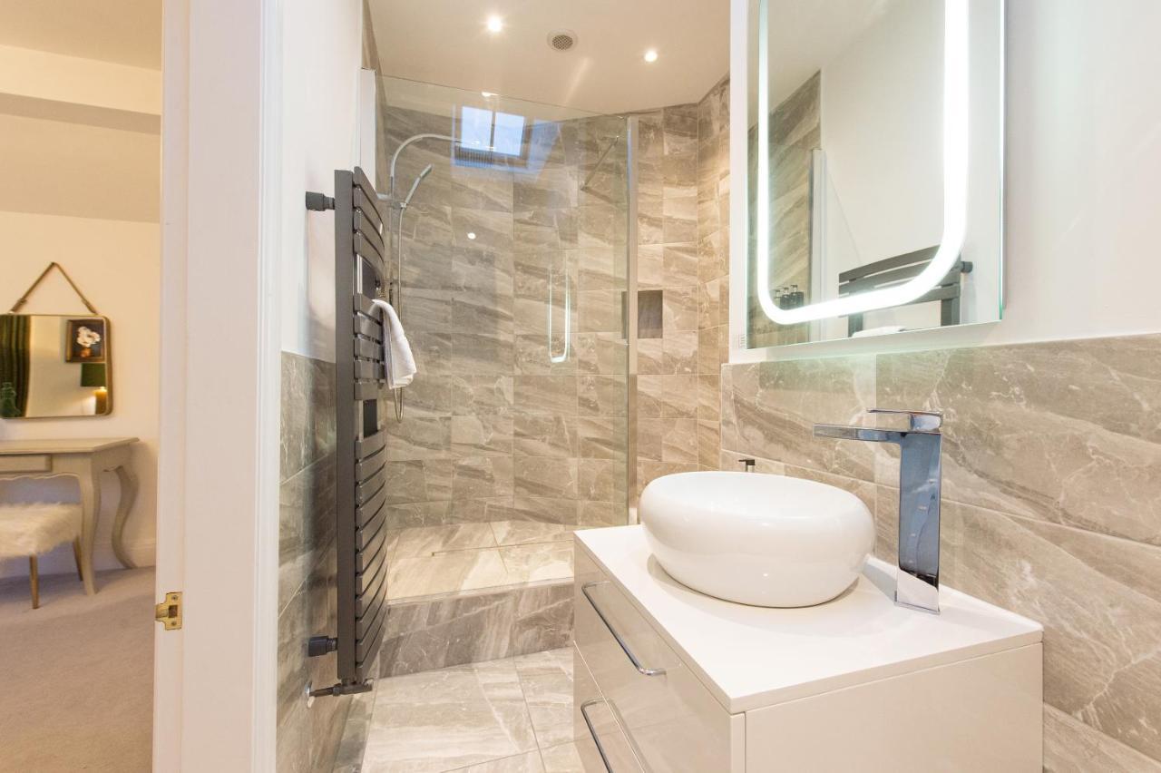 The Tower By Harrogate Serviced Apartments Buitenkant foto