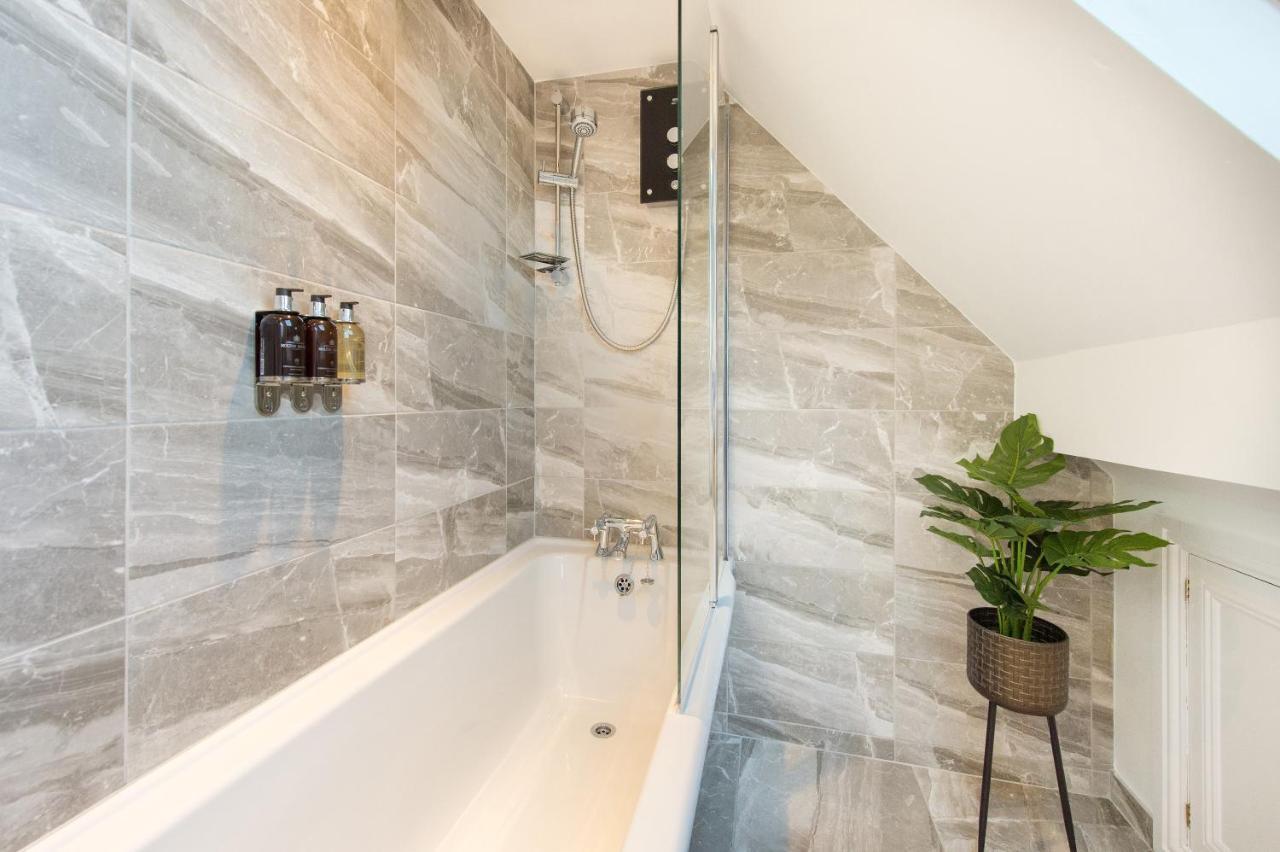 The Tower By Harrogate Serviced Apartments Buitenkant foto
